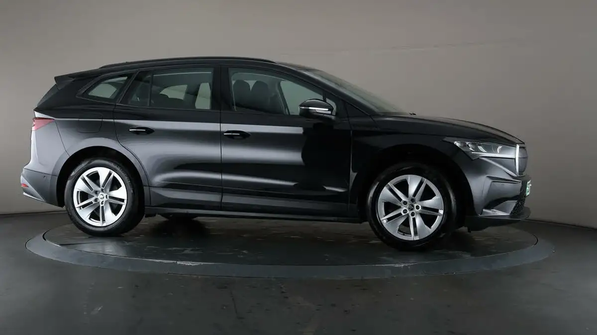 2022-skoda-enyaq-e-60-big-51