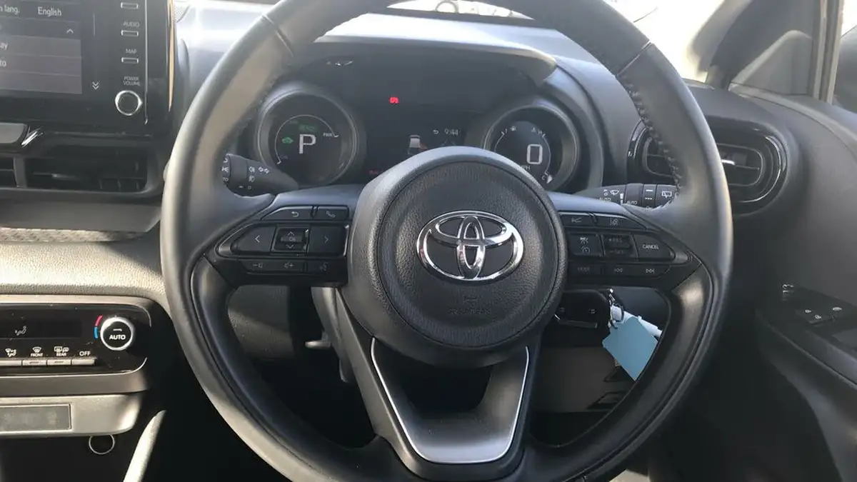 2022-toyota-yaris-15-vvt-i-design-big-7