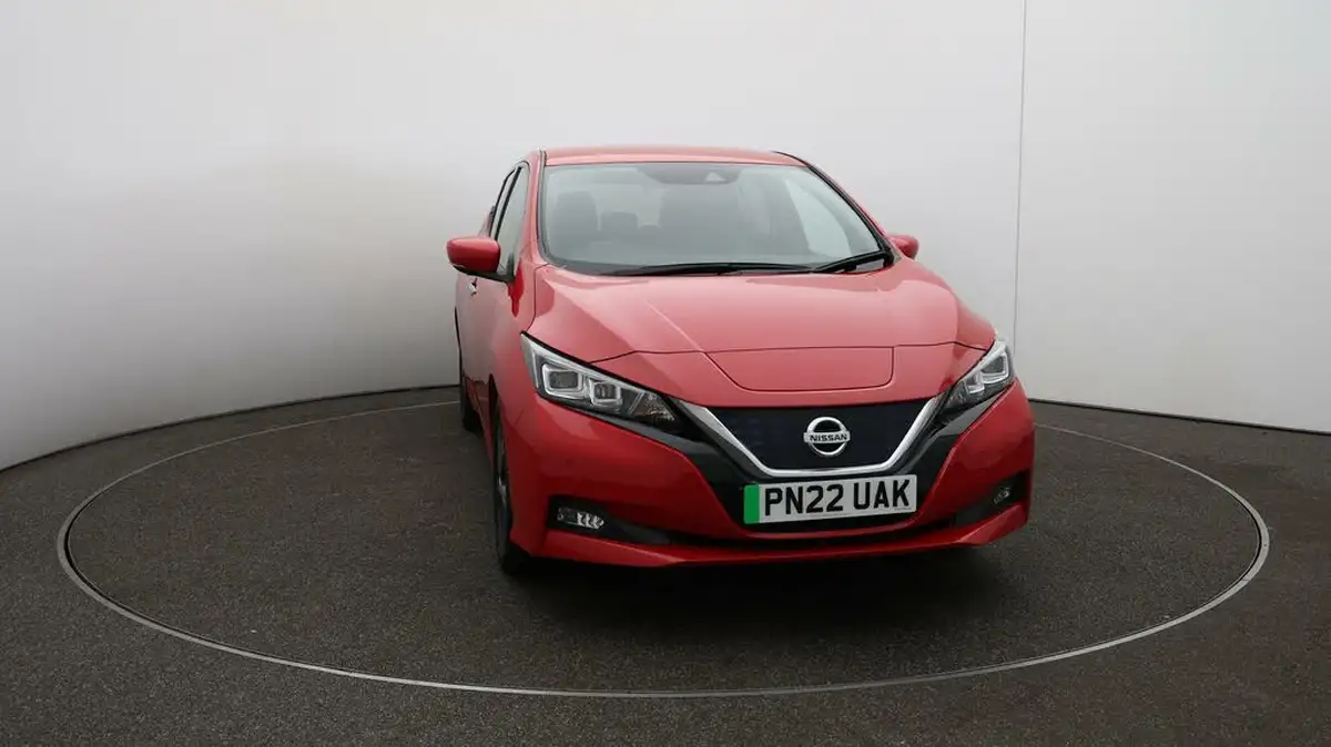 2022-nissan-leaf-e-tekna-big-32