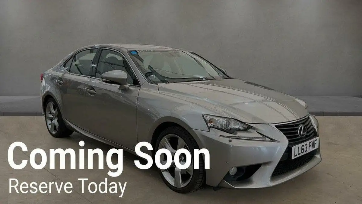 2013-lexus-is-300h-25-premier-big-9