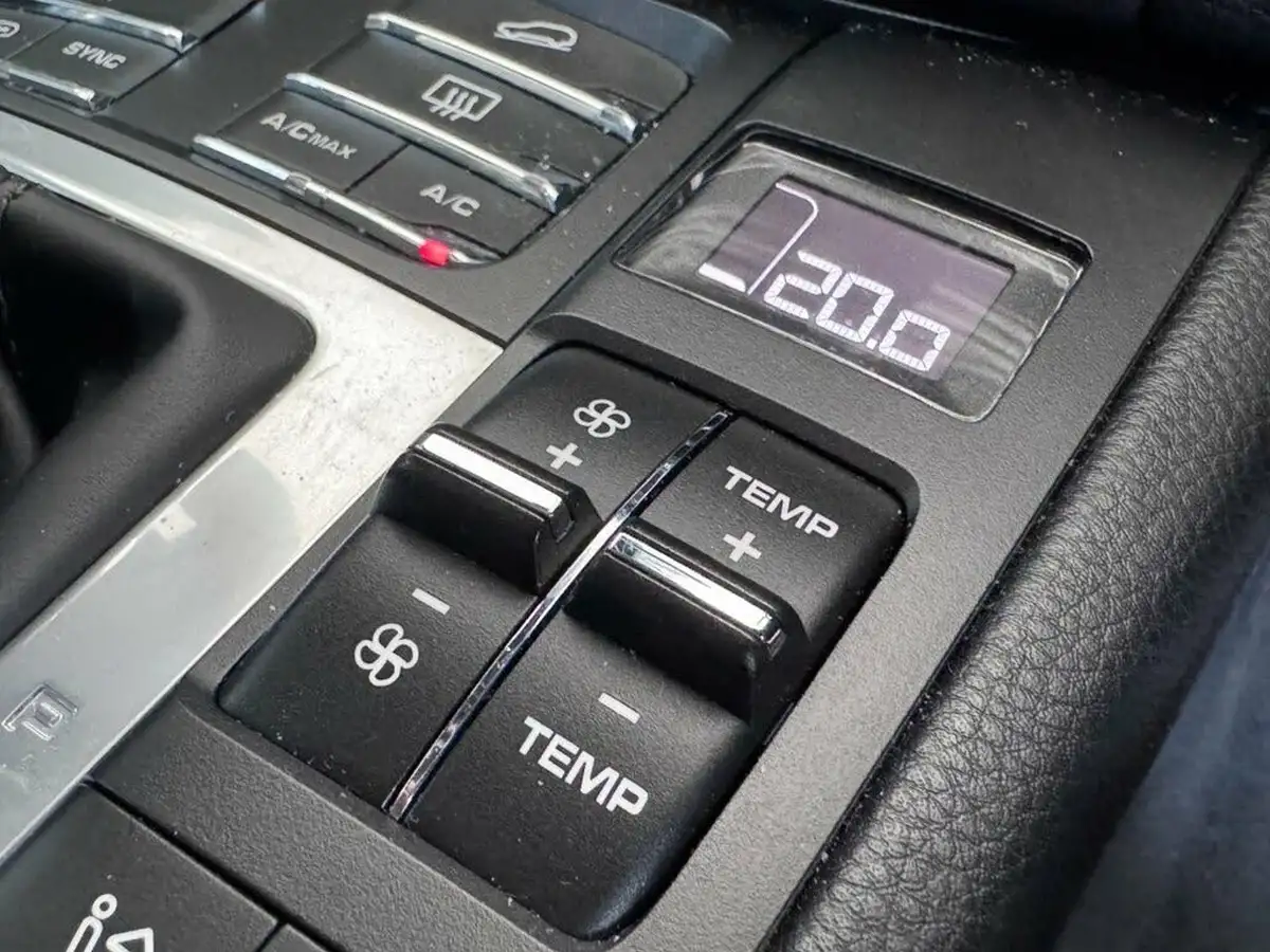 2019-porsche-macan-30-v6-s-big-44