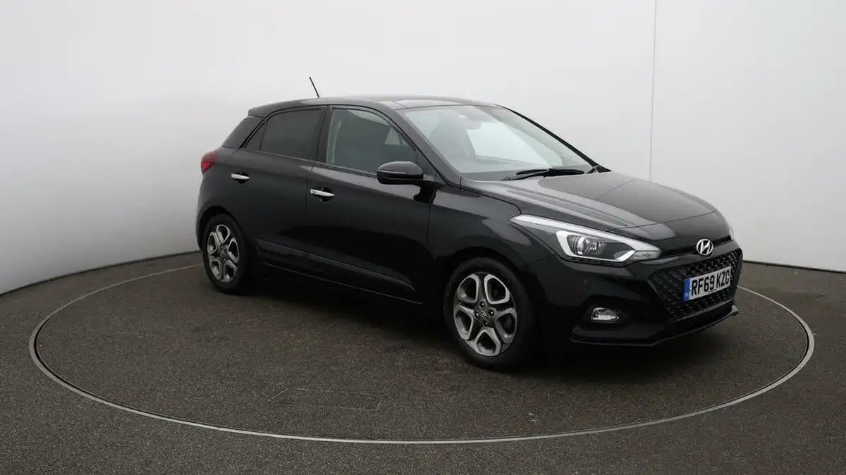 2020-hyundai-i20-12-premium-se-nav-big-39