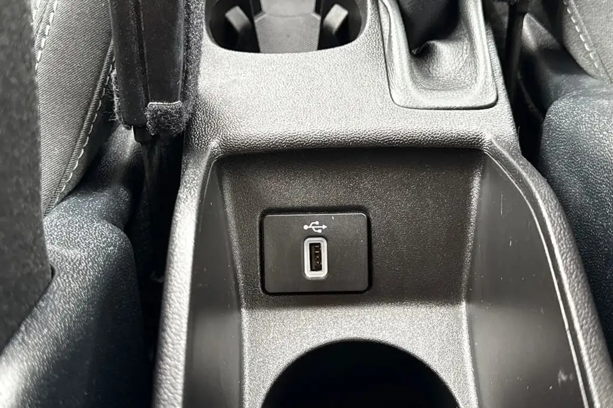 2019-ford-fiesta-10t-zetec-5d-big-35