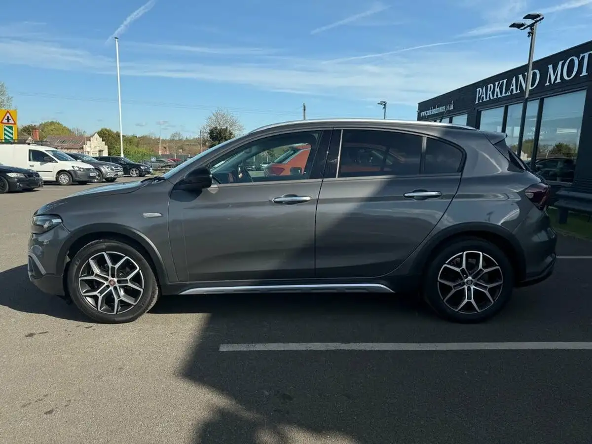 2021-fiat-tipo-10-cross-big-5