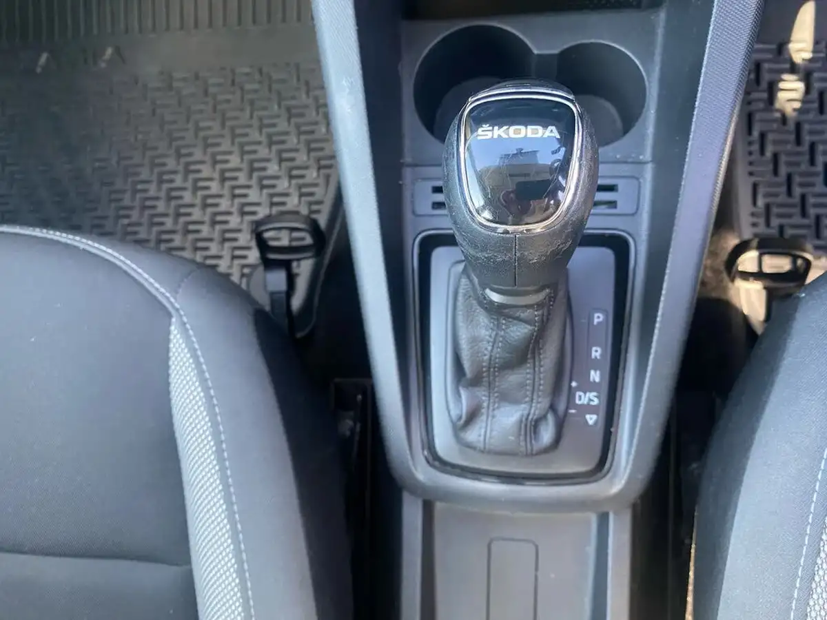 2018-skoda-fabia-10-tsi-se-109ps-ss-hatchback-dsg-big-17