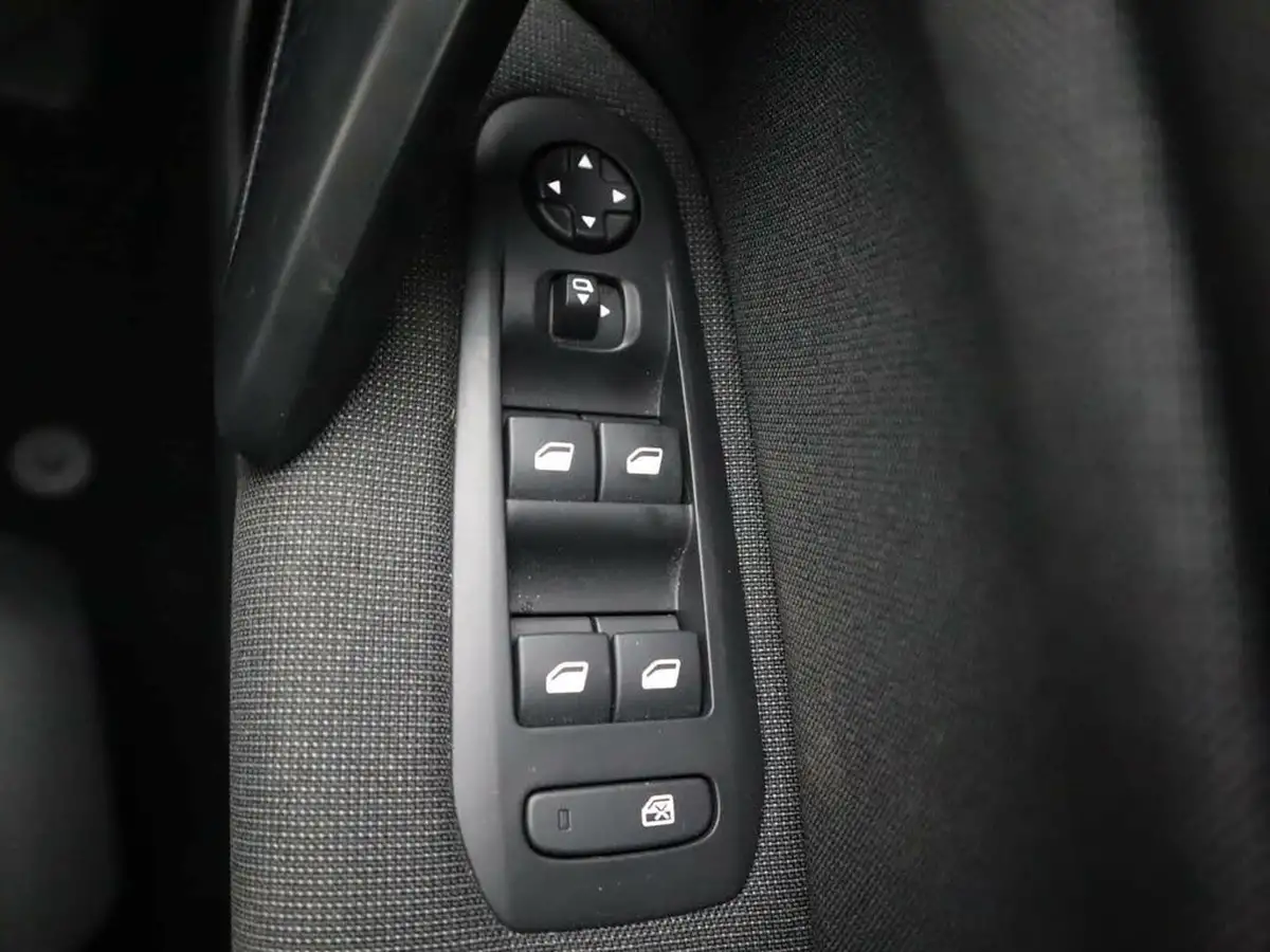 2021-peugeot-308-sw-15-bluehdi-allure-estate-eat8-big-27