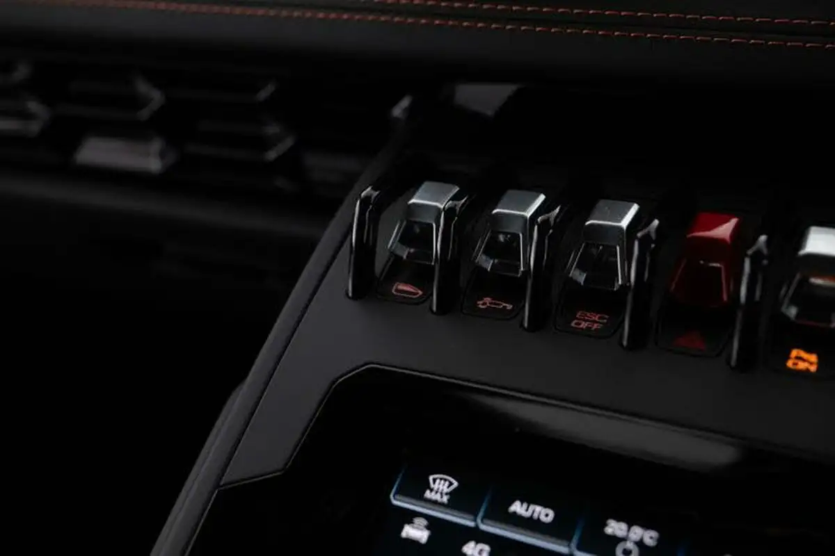 2020-lamborghini-huracan-52-evo-640ps-4wd-coupe-big-14
