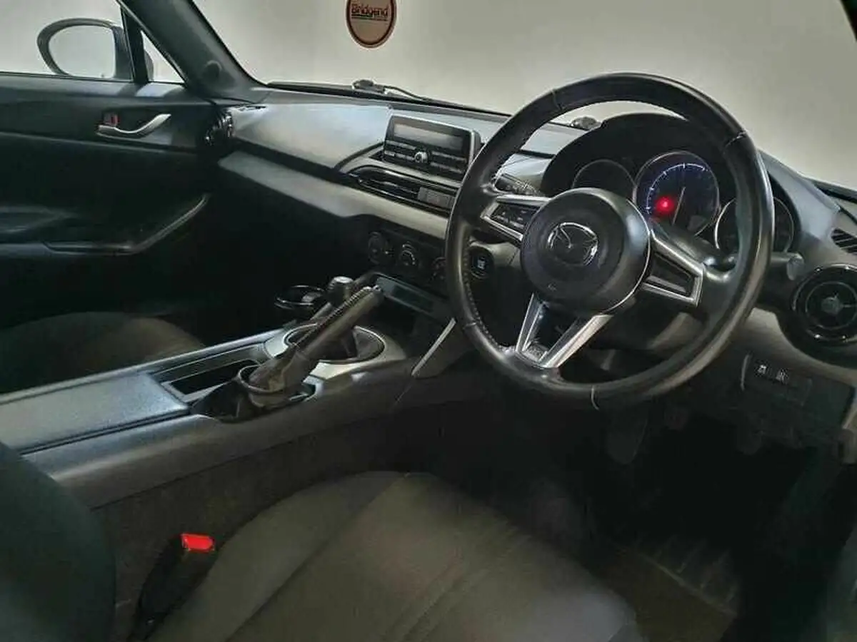 2016-mazda-mx-5-15-se-big-9