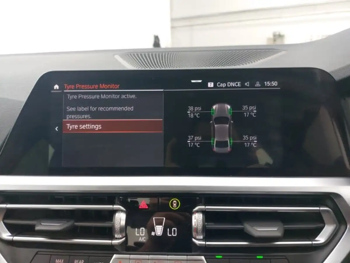 2021-bmw-3-series-20-330e-se-pro-saloon-4d-big-17