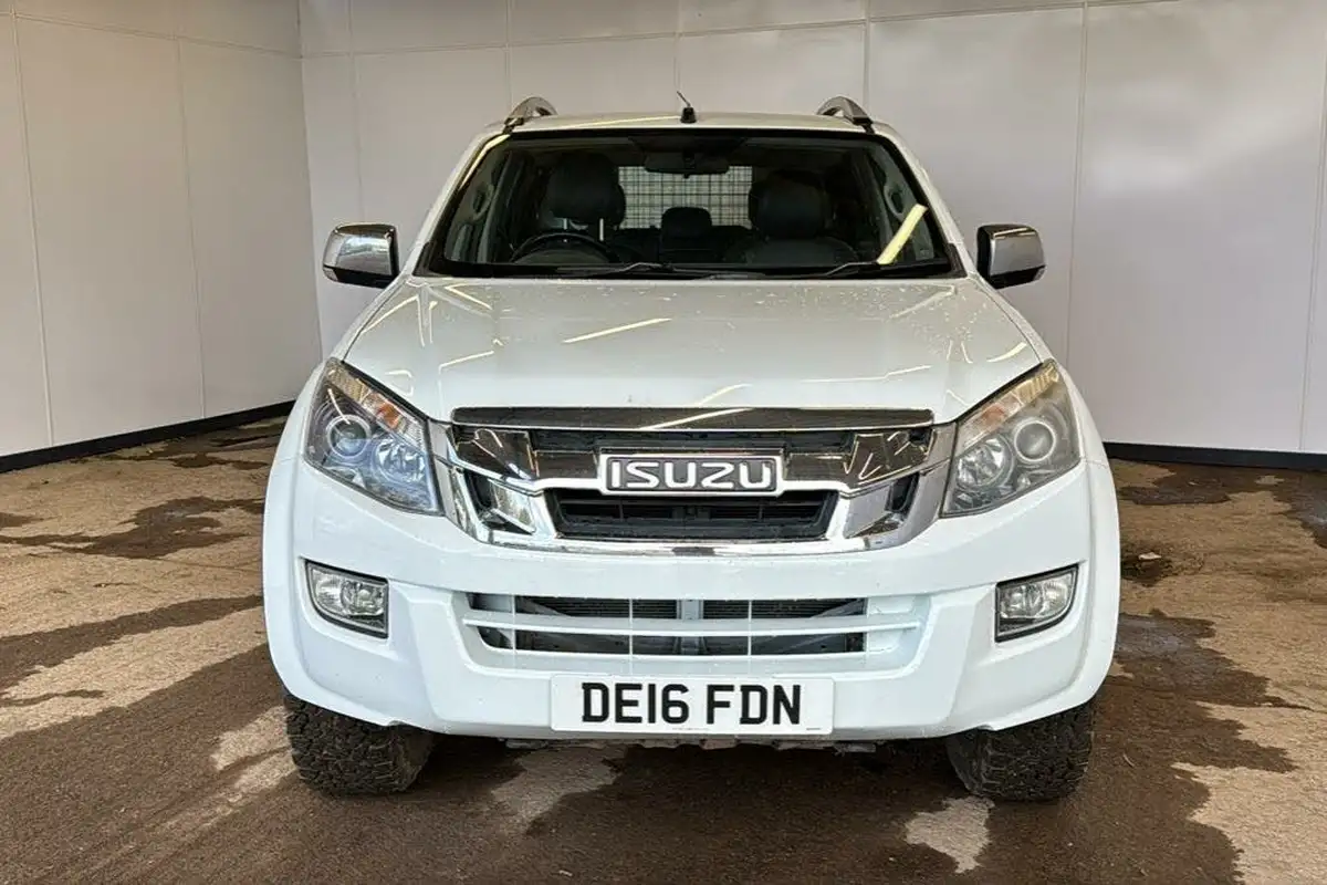 2016-isuzu-d-max-25td-utah-huntsman-big-4