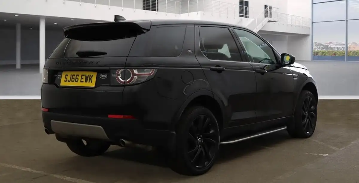 2017-land-rover-discovery-sport-20td4-hse-black-180ps-station-wagon-big-9