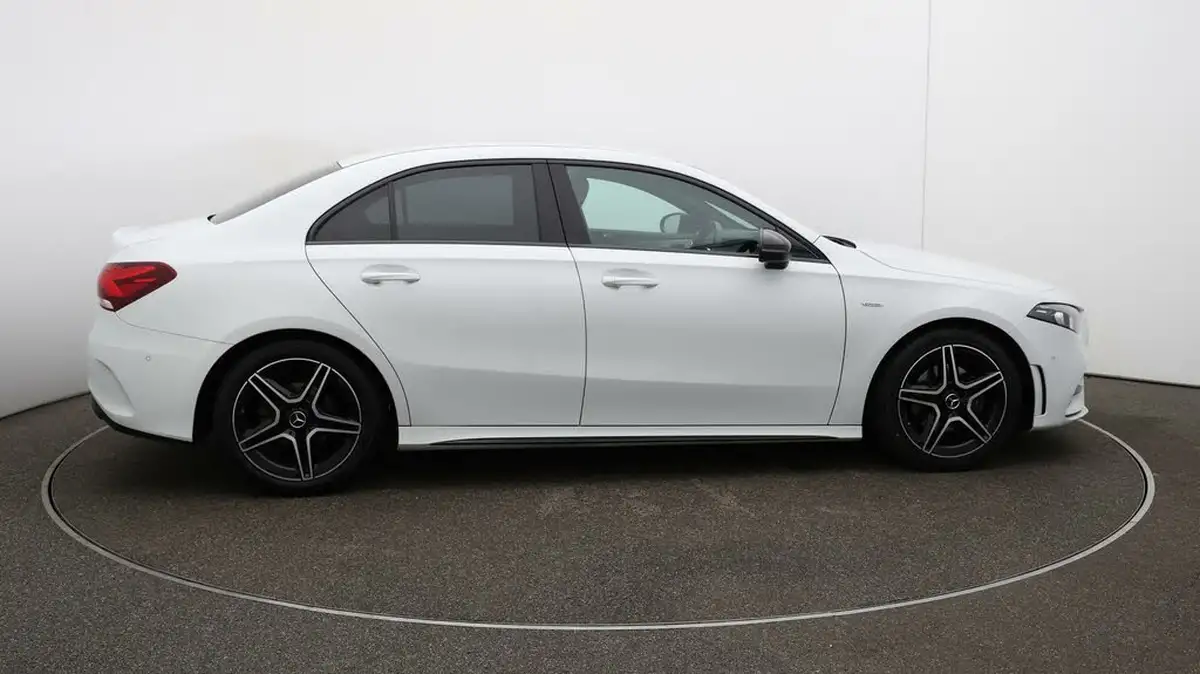 2022-mercedes-benz-a-class-13-a180-amg-line-executive-edition-saloon-4d-7g-dct-big-8