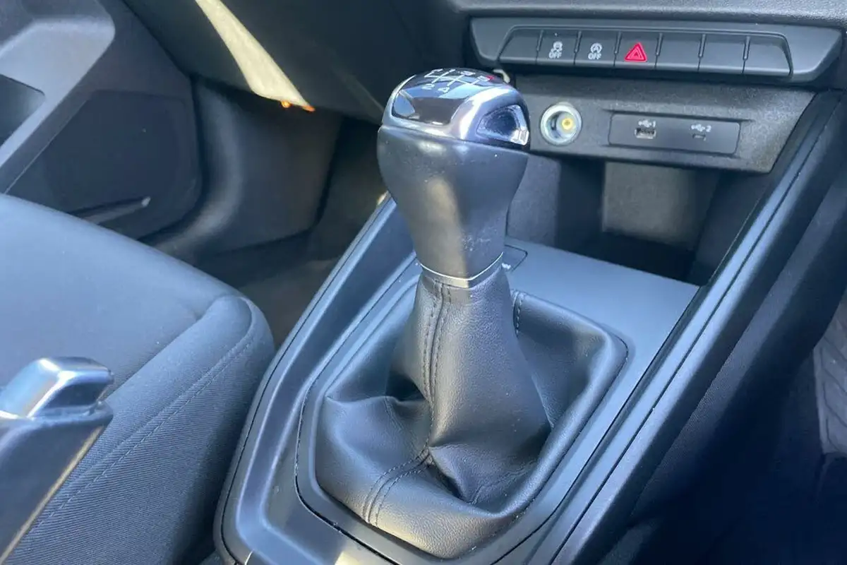 2020-audi-a1-10-25-tfsi-technik-big-43