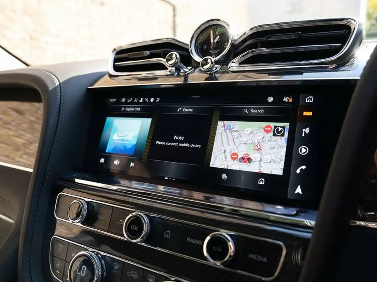 2024-bentley-bentayga-40-v8-s-big-32