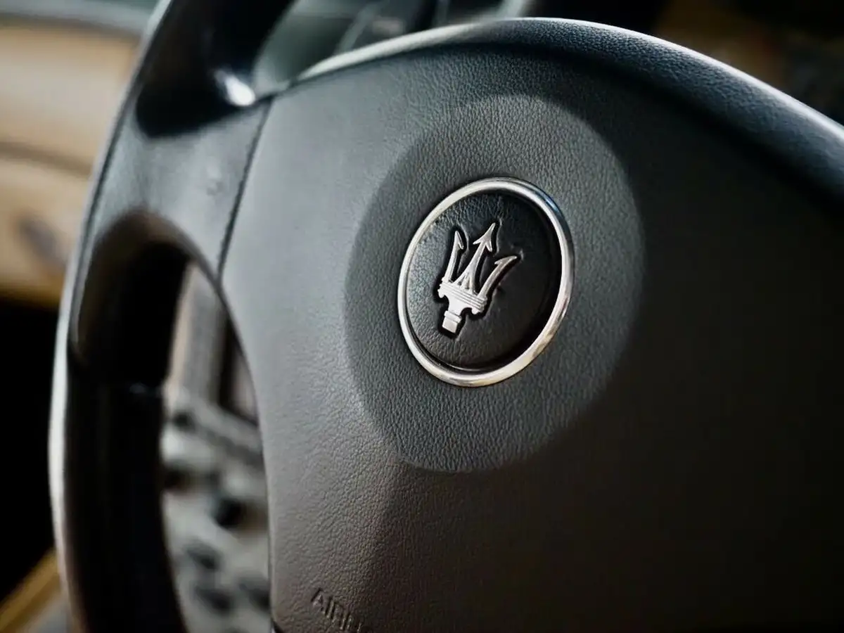 2003-maserati-spyder-42-gt-big-51