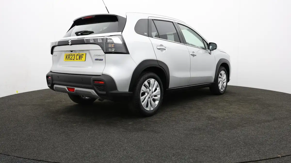 2023-suzuki-s-cross-15-motion-big-76