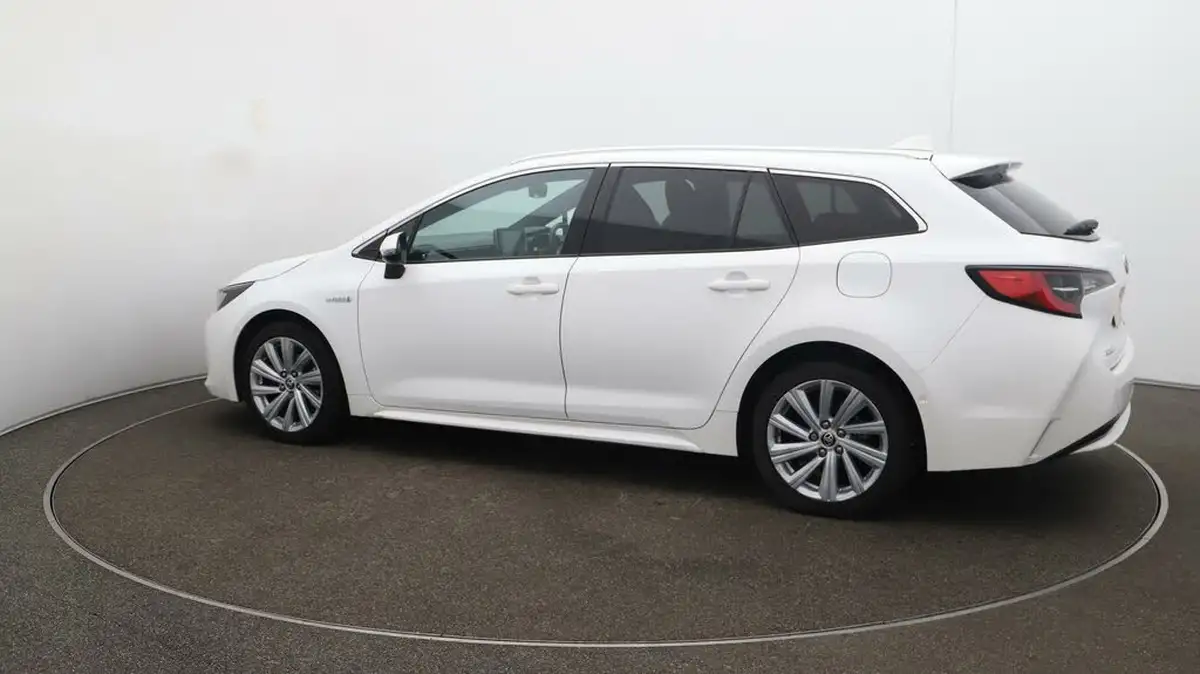 2021-toyota-corolla-18-vvt-i-design-trk-hatchback-5d-big-42