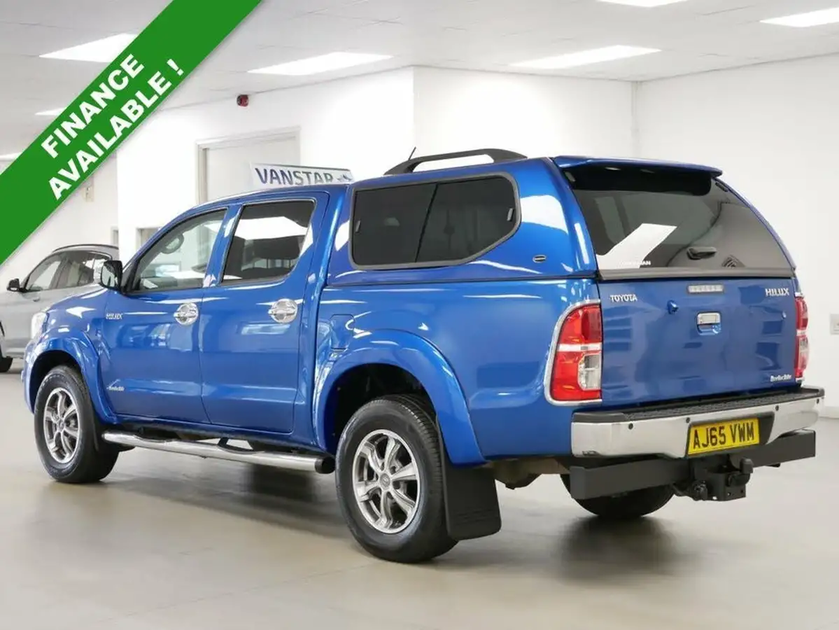 2016-toyota-hi-lux-30td-invincible-x-auto-big-10