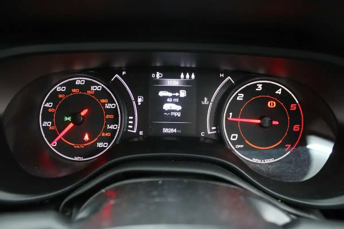 2018-fiat-tipo-16multijet-ii-lounge-hatchback-big-26
