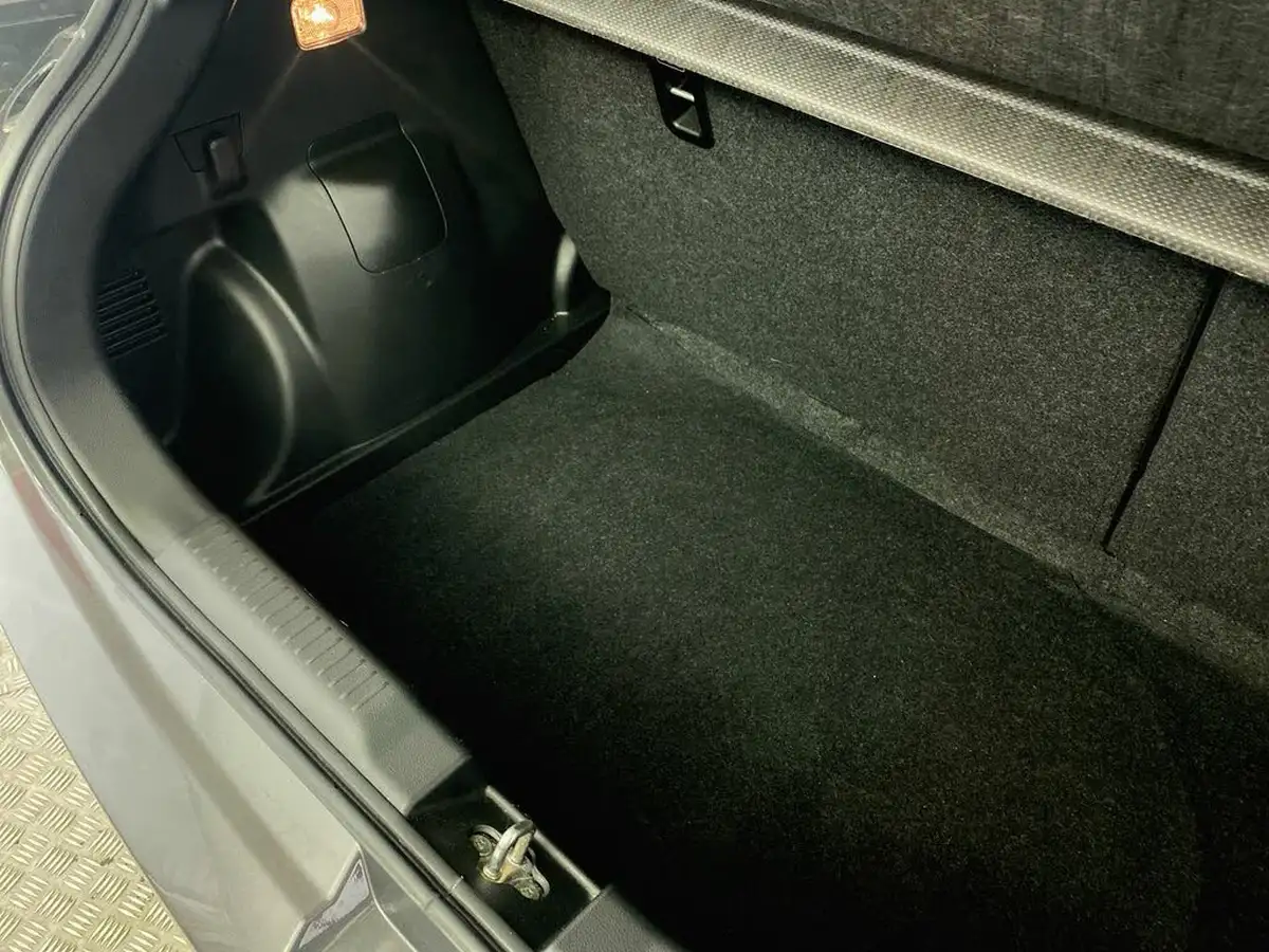 2021-suzuki-swift-12-dualjet-sz-l-big-25