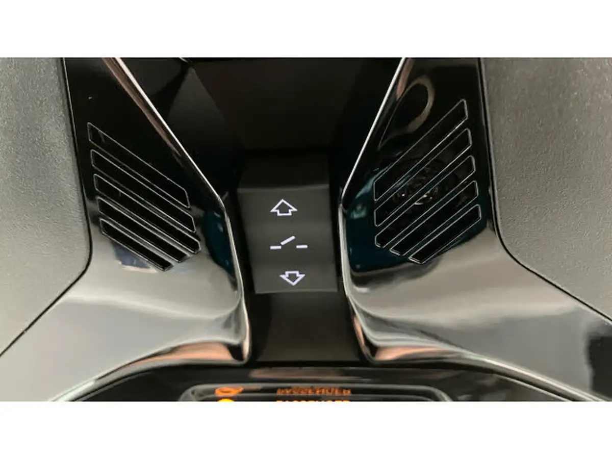 2024-mini-cooper-15-cooper-c-exclusive-3d-big-40
