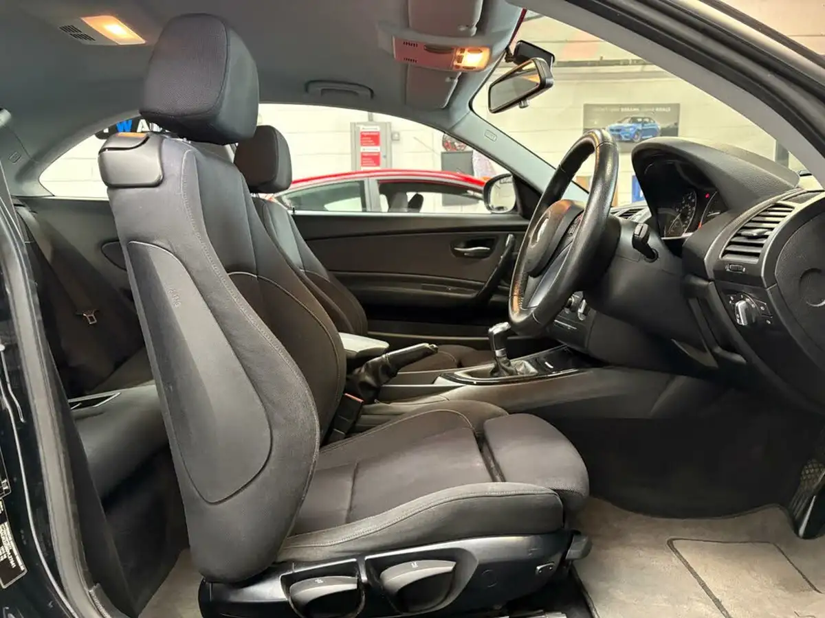 2011-bmw-1-series-20td-120d-sport-coupe-2d-big-30