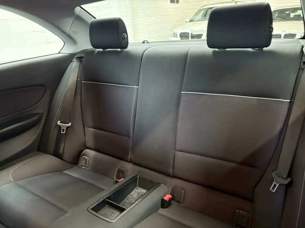 2011-bmw-1-series-20td-120d-sport-coupe-2d-big-54