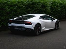 2016-lamborghini-huracan-small-6