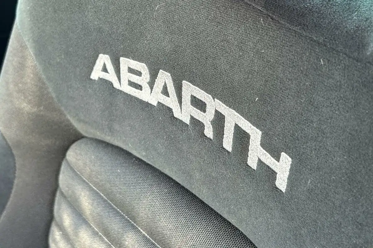 2022-abarth-595-14-tjet-competizione-big-21