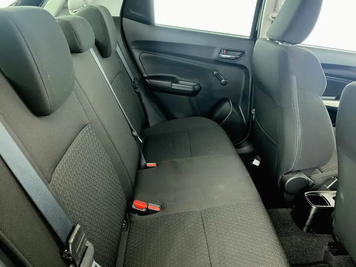 2021-suzuki-swift-12-dualjet-sz-l-big-24