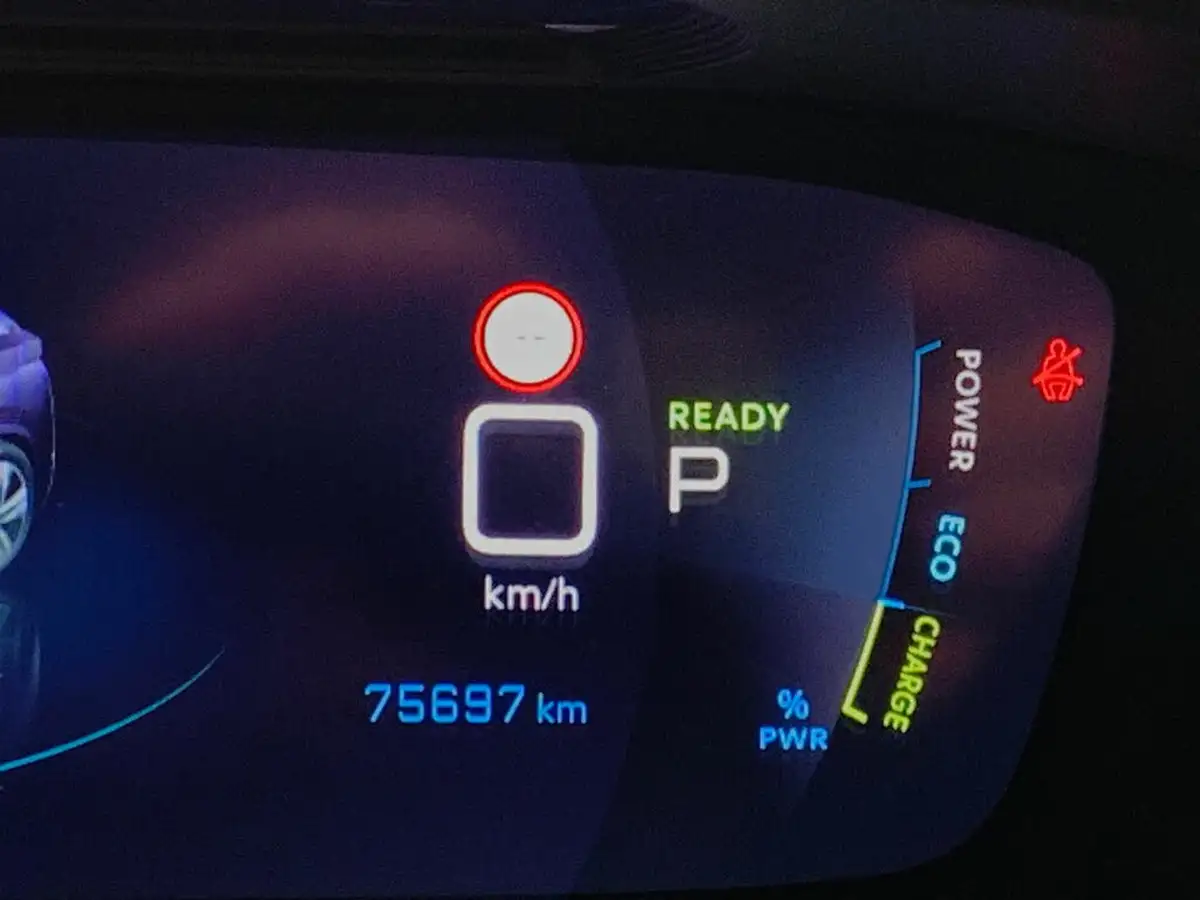 2022-peugeot-2008-suv-e-gt-premium-big-18