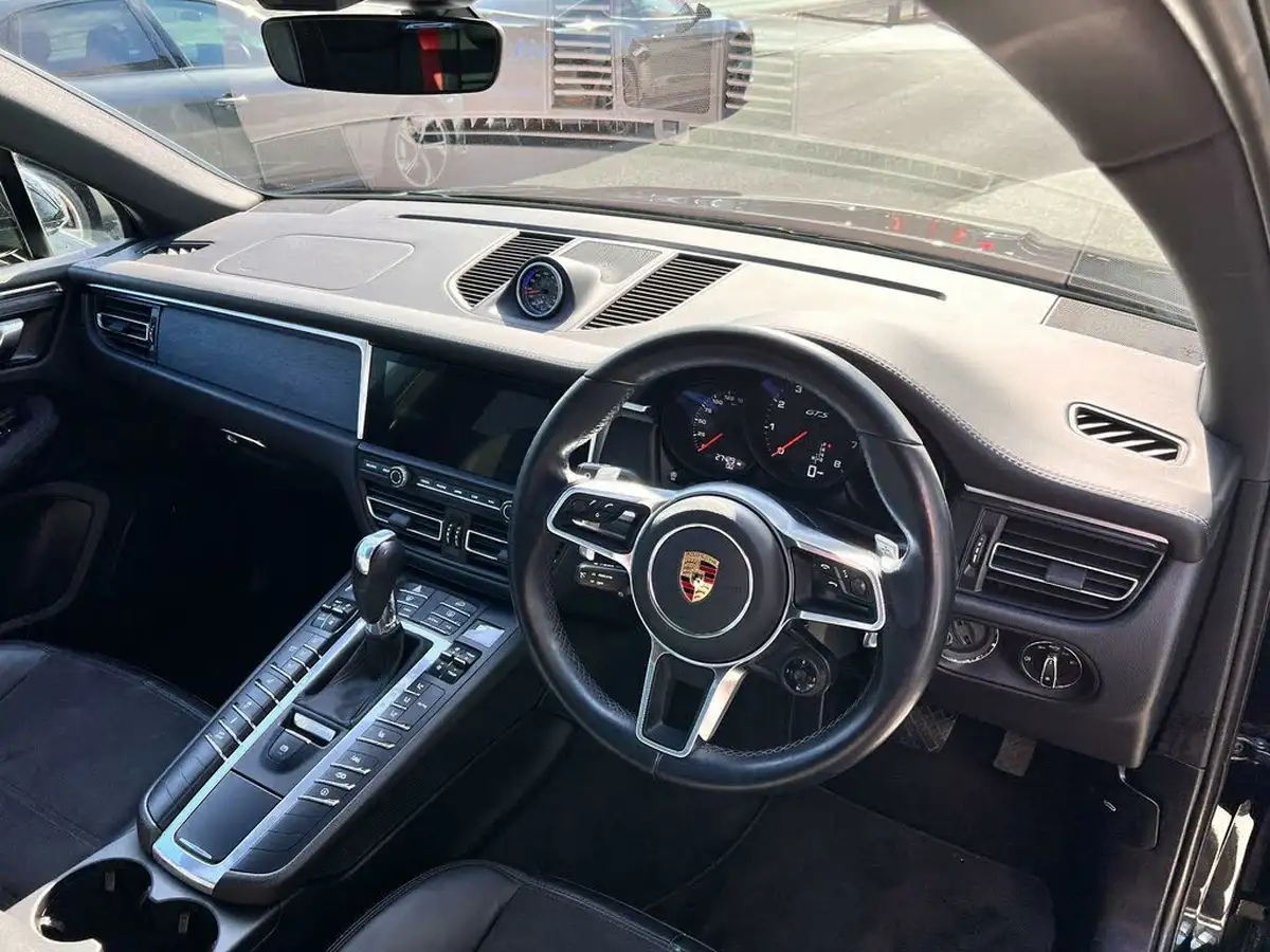 2020-porsche-macan-29-v6-gts-big-10