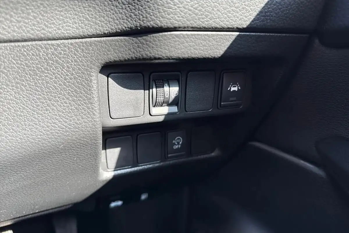 2020-nissan-qashqai-13-dig-t-n-connecta-140ps-big-44