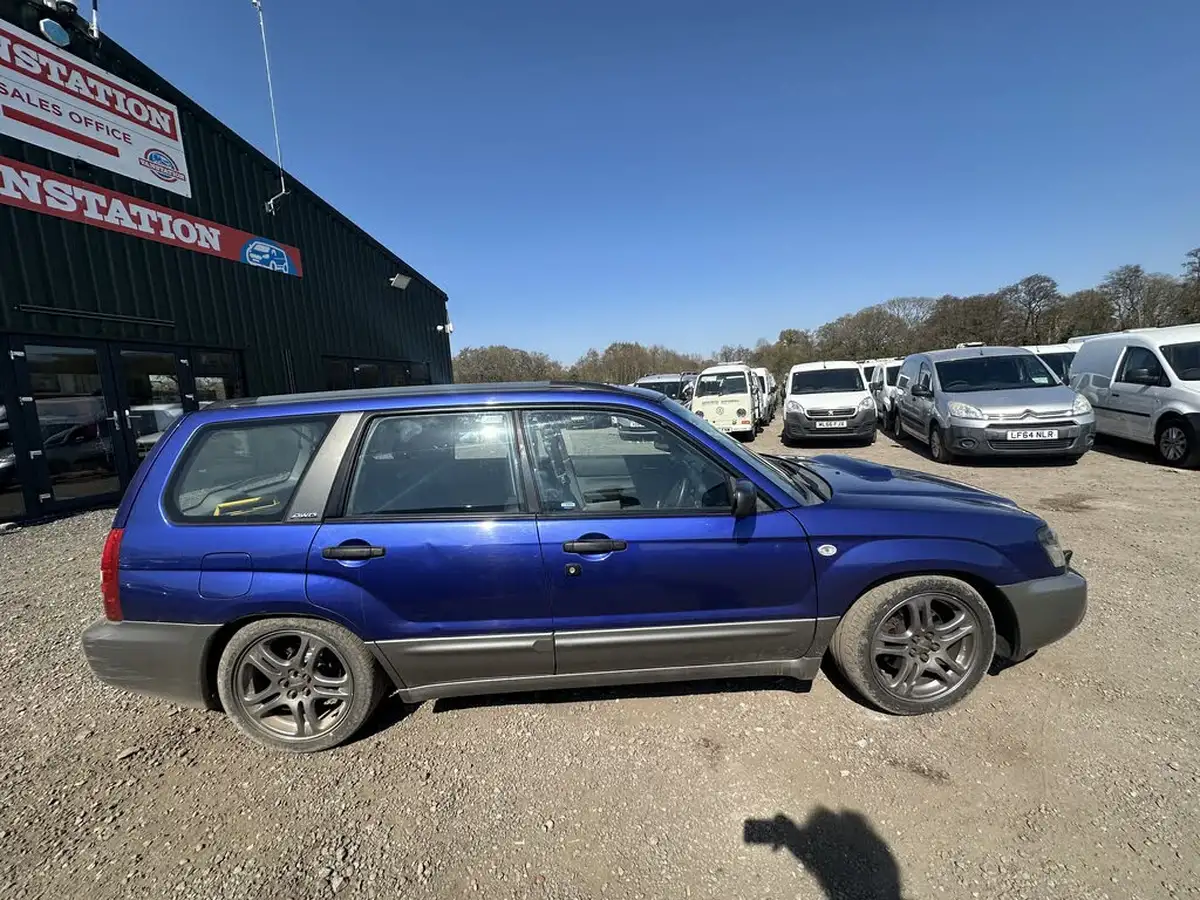 2005-subaru-forester-20-xt-leather-inserts-big-13