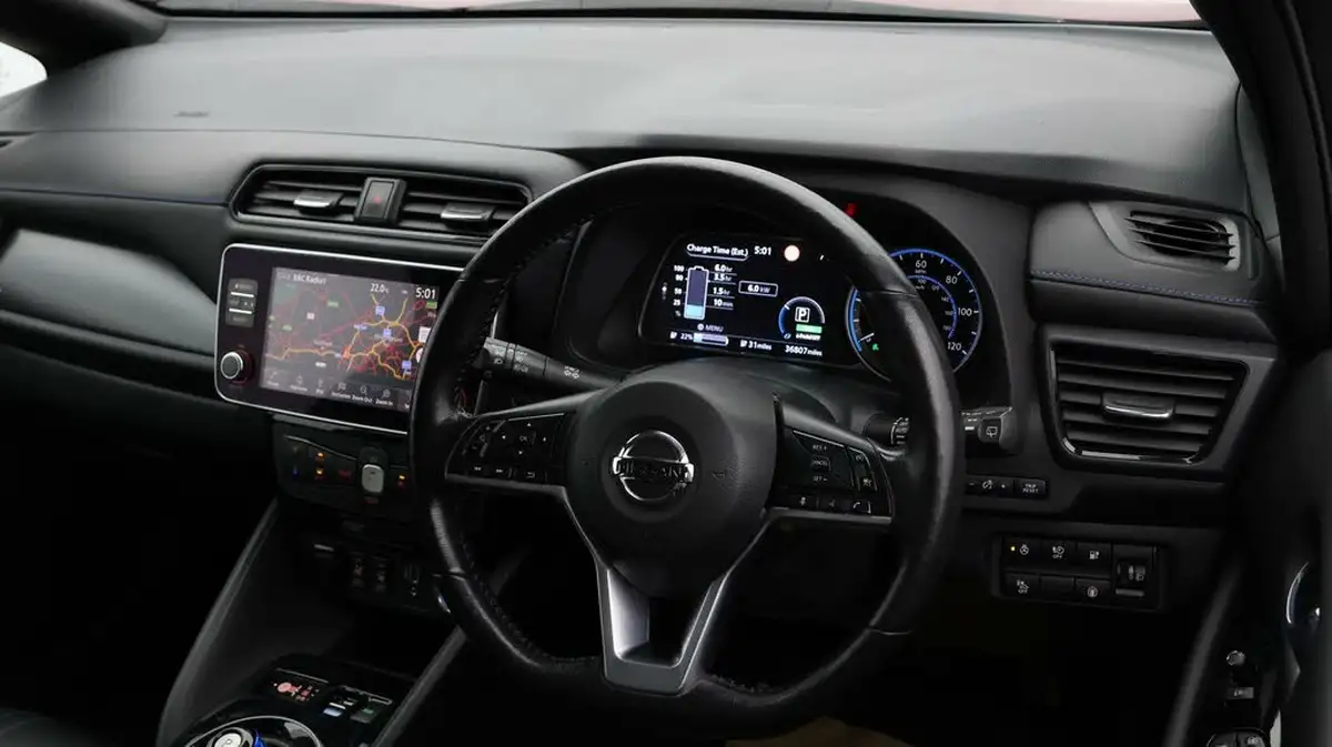 2021-nissan-leaf-e-n-connecta-big-8