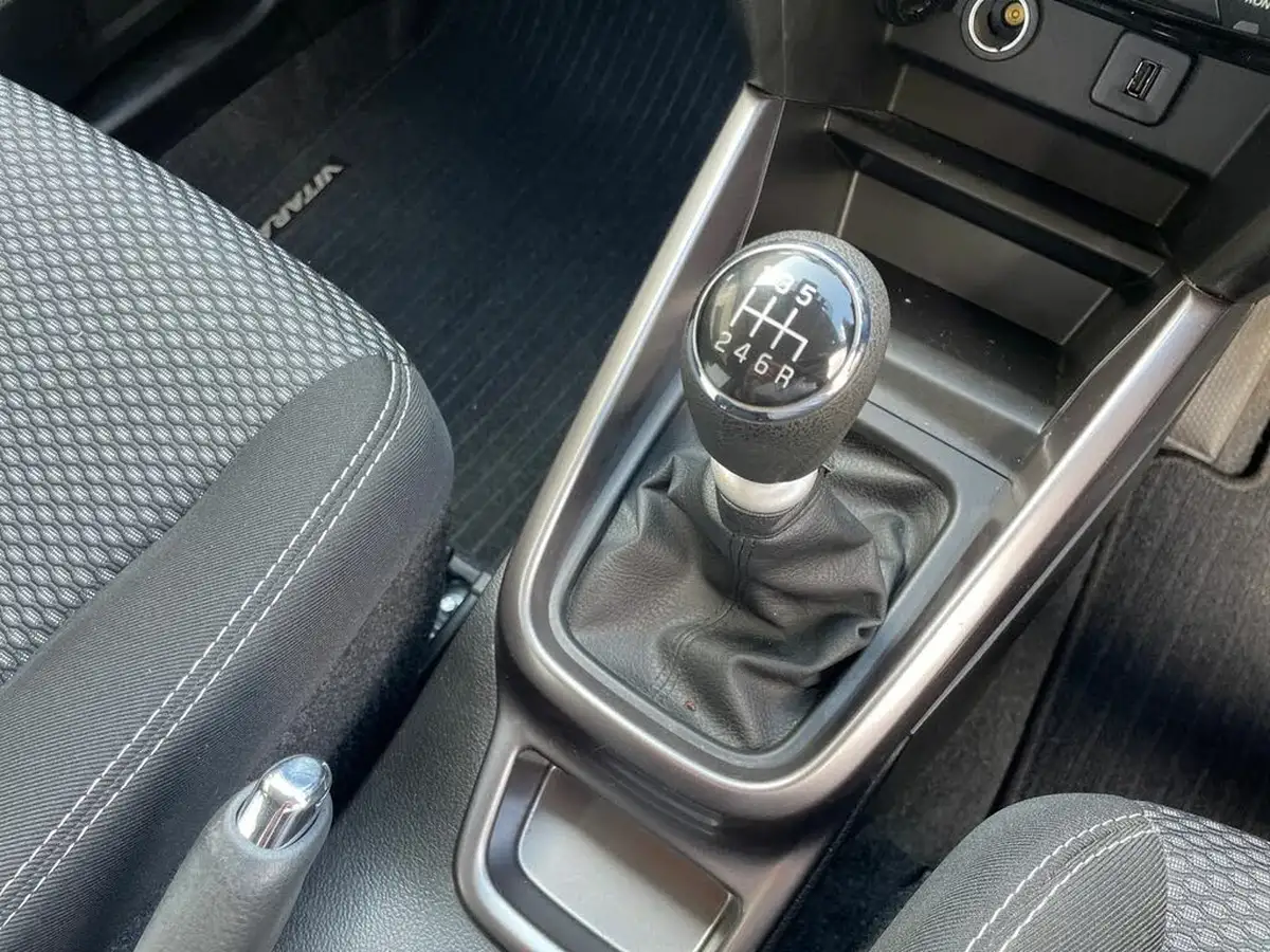 2022-suzuki-vitara-14-boosterjet-sz-t-big-18