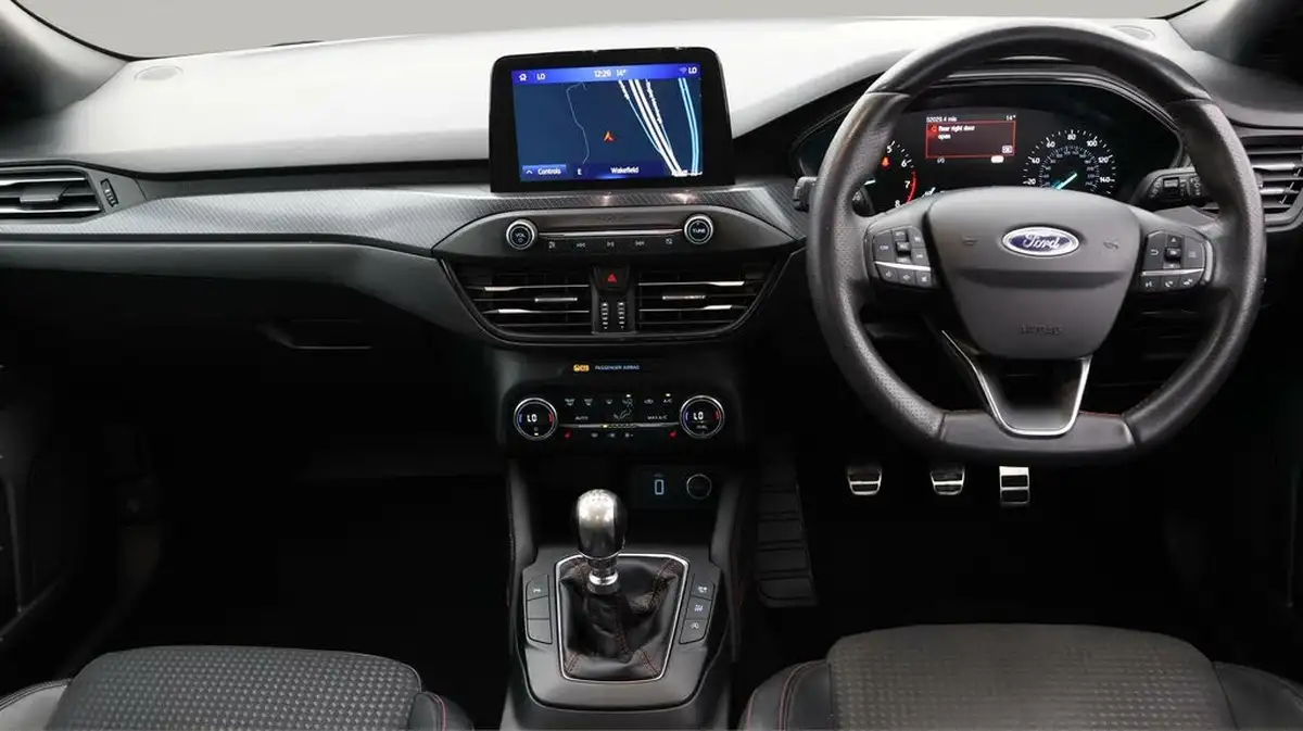 2019-ford-focus-10t-st-line-x-ss-hatchback-big-12
