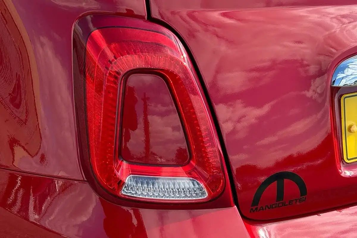 2022-fiat-500-10-dolcevita-big-26
