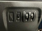 2019-renault-captur-09-tce-play-small-35
