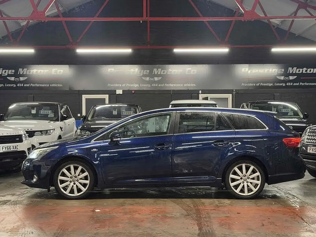 2012-toyota-avensis-22td-t-spirit-22d-cat-estate-5d-auto-big-3