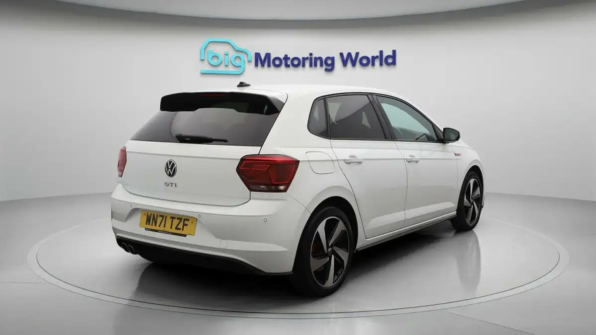 2021-volkswagen-polo-20-tsi-gti-207ps-big-7