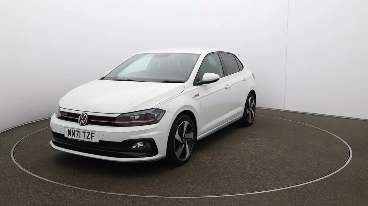 2021-volkswagen-polo-20-tsi-gti-207ps-big-35
