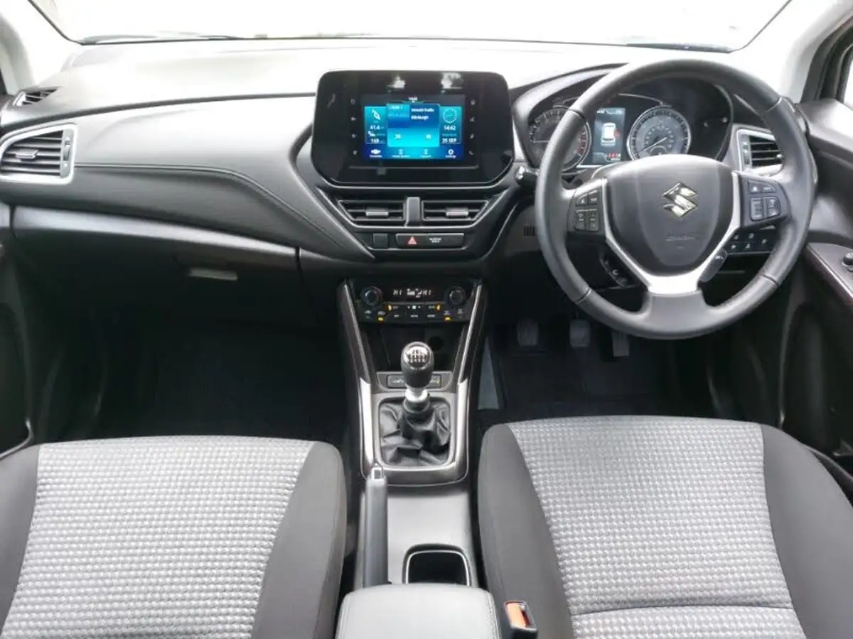 2023-suzuki-s-cross-14-boosterjet-motion-big-2