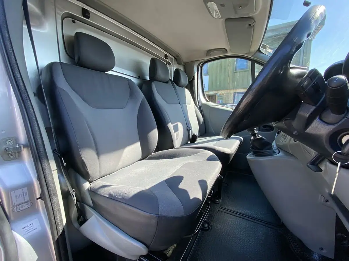 2010-renault-trafic-20td-ll29dci-115-20dci-ll29-phase-3-sat-nav-panel-van-big-27