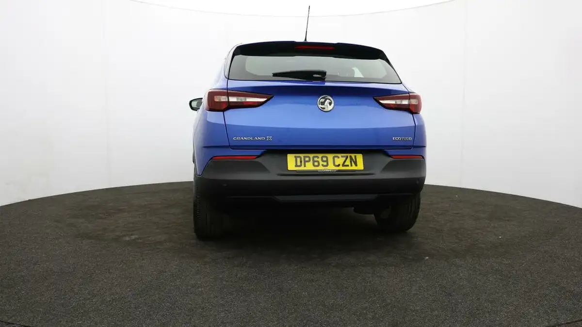 2020-vauxhall-grandland-x-15td-se-big-40