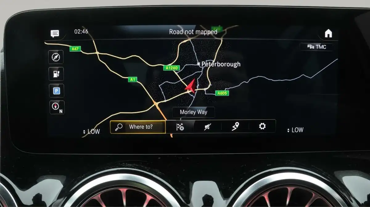 2021-mercedes-benz-eqa-e-eqa-250-amg-line-big-11