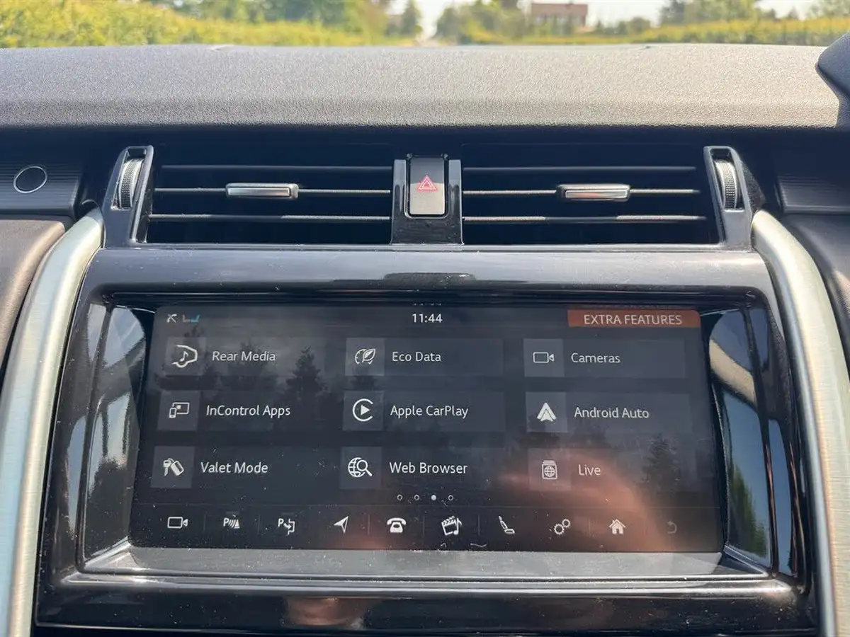 2017-land-rover-discovery-30td6-hse-luxury-big-26