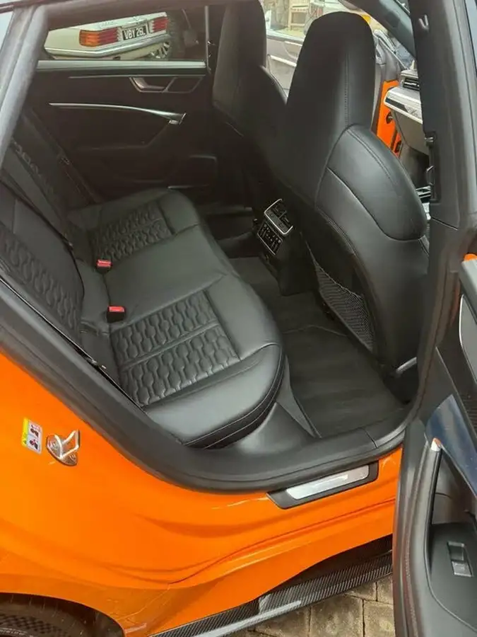 2020-audi-rs7-40-tfsi-carbon-black-big-12