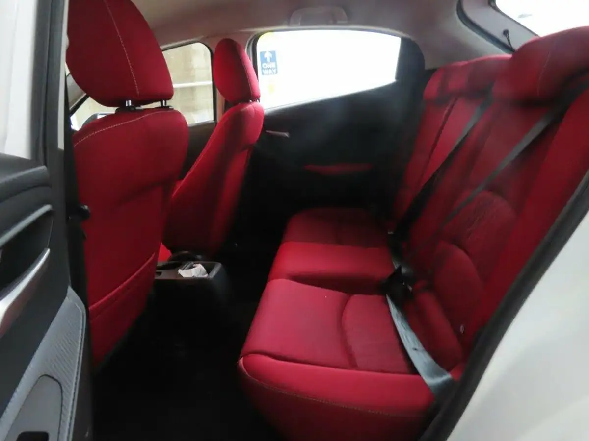 2016-mazda-mazda2-15-red-edition-big-9
