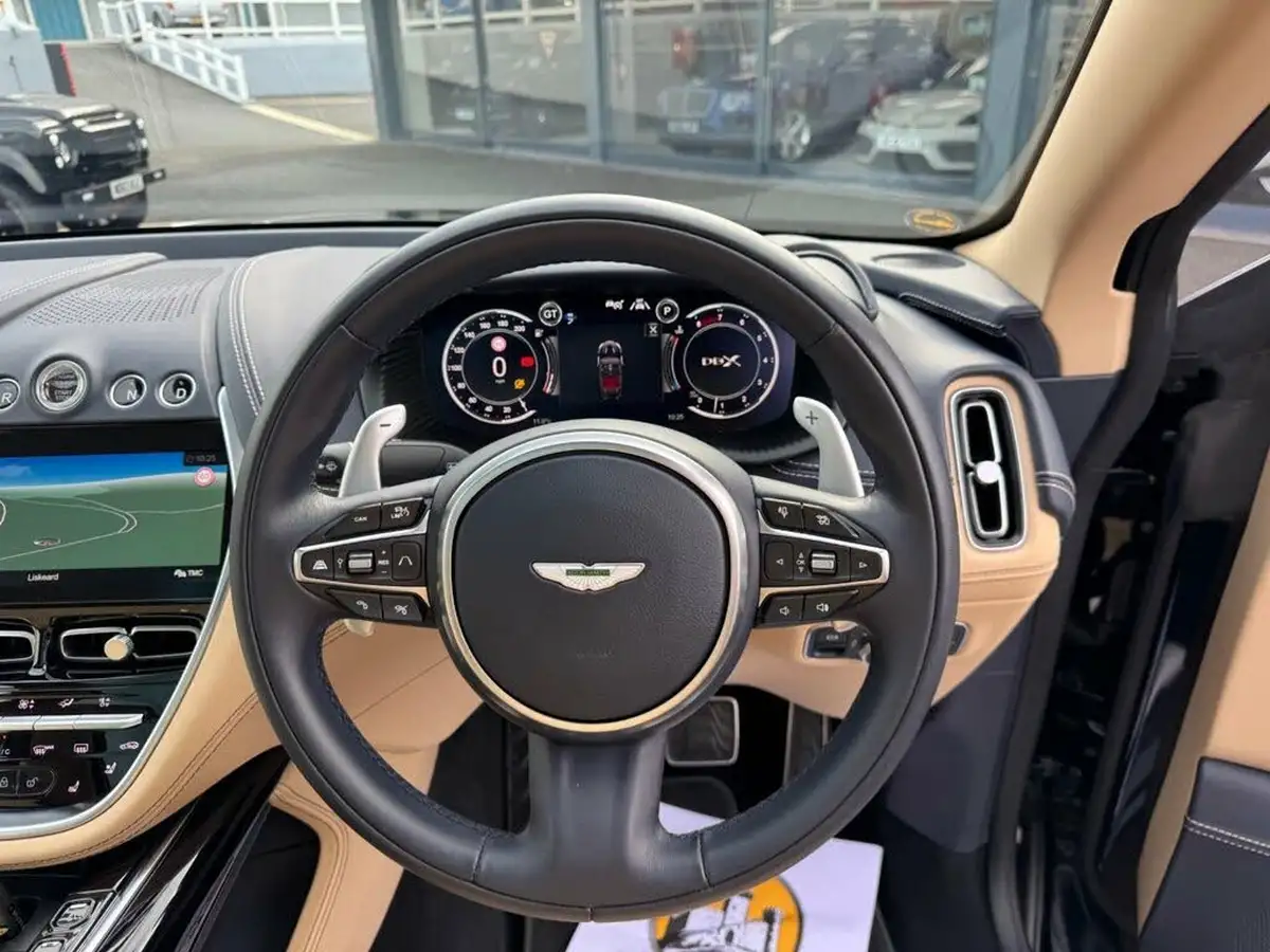 2022-aston-martin-dbx-40-v8-big-10